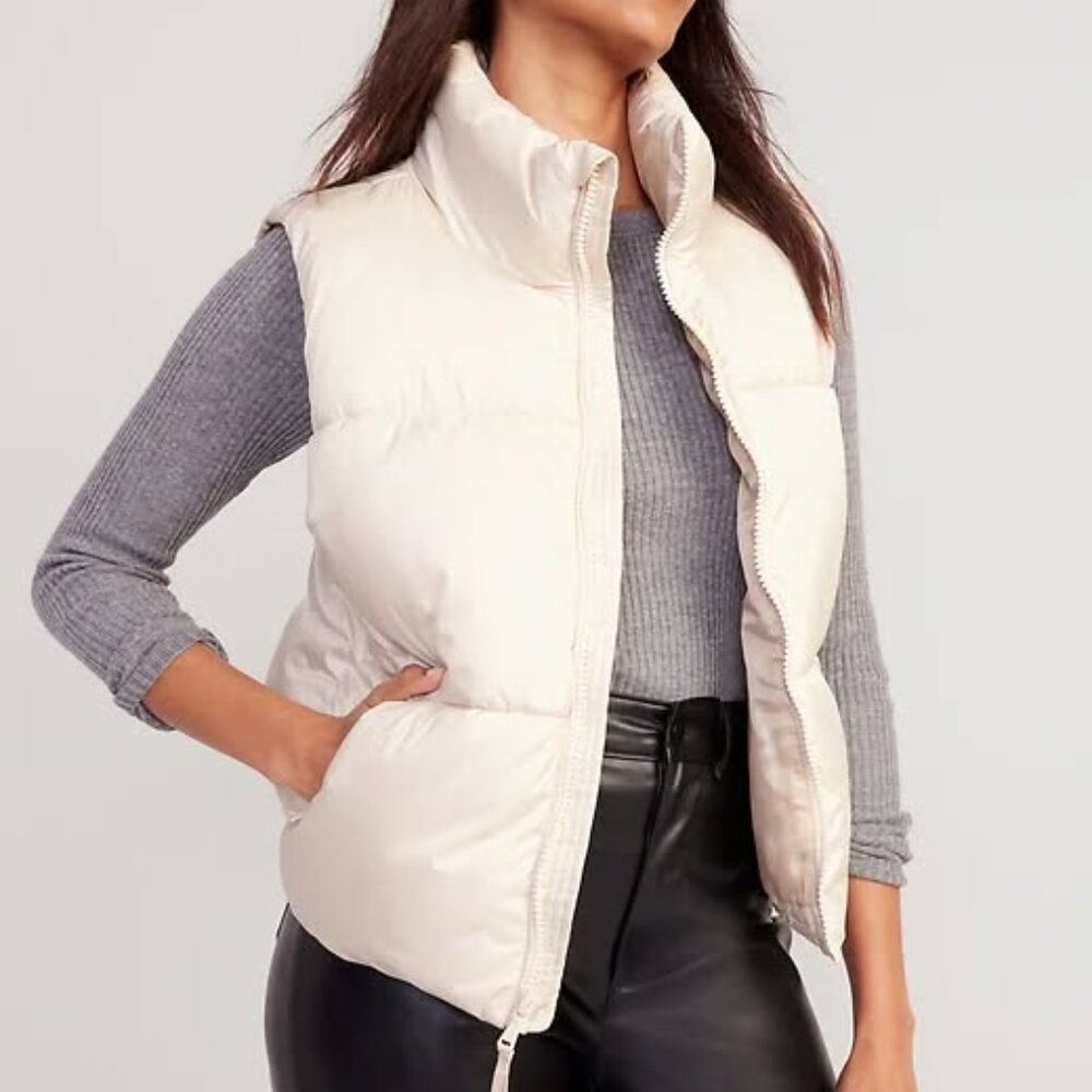 NWT New With Tag Old Navy Quilted Ivory Puffer Vest Size M